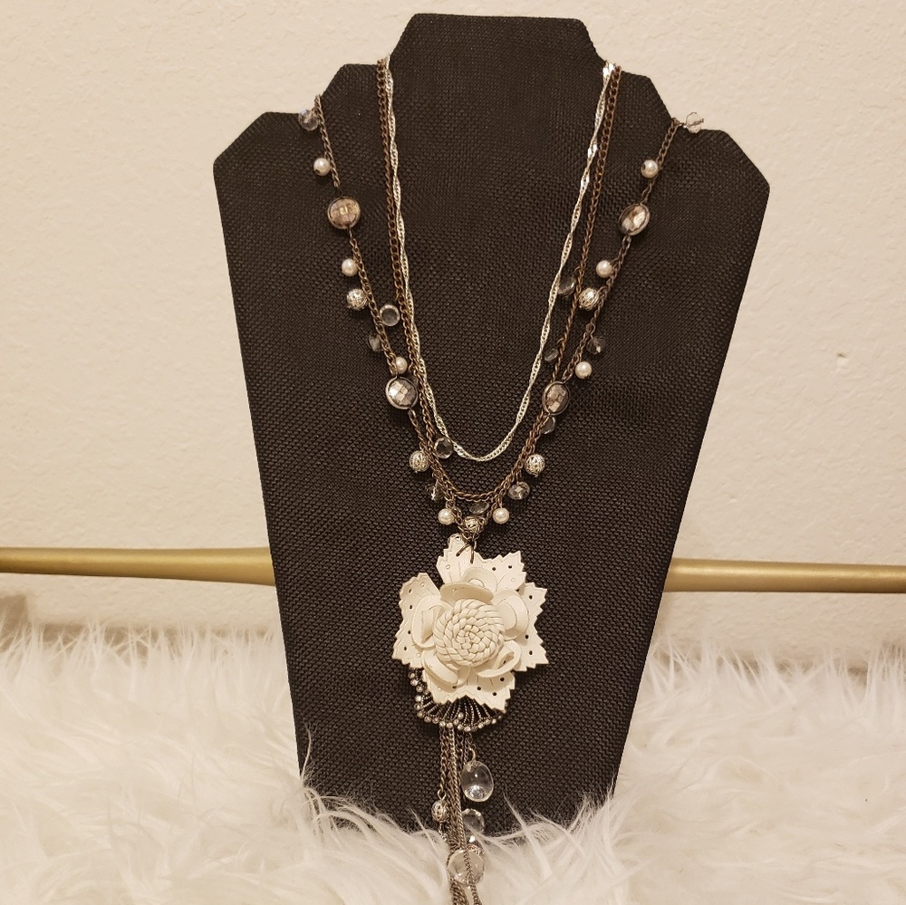 Anthropologie women's necklace